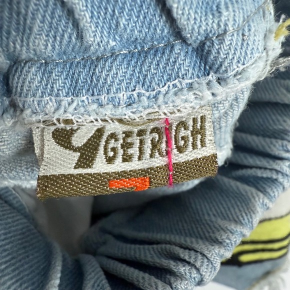 Girls Denim Shorts Daisy Duck Applique Pearls Distressed Frayed Hem Size 7 - Picture 5 of 7